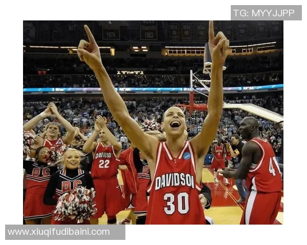 库里正式加盟戴维森学院担任篮球项目总经理助理职务